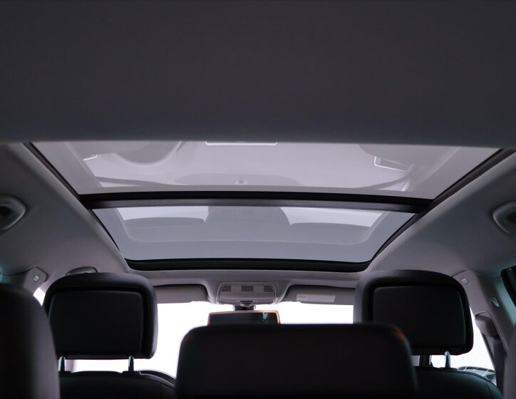 Volkswagen Passat Kombi 1,6 l 77 kw