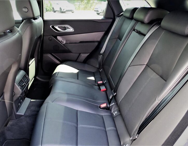 Land Rover Range Rover Velar SUV / Terénní 2,0 l 150 kw