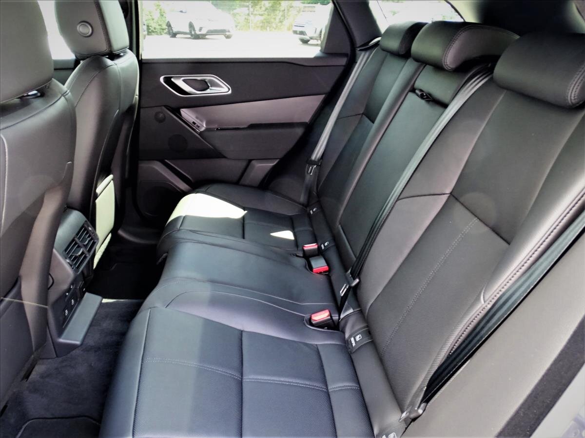 Land Rover Range Rover Velar SUV / Terénní 2,0 l 150 kw