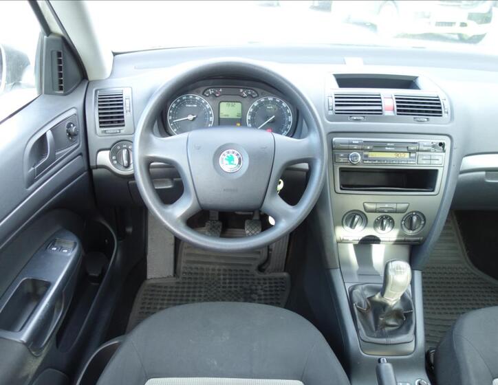 Škoda Octavia 16
