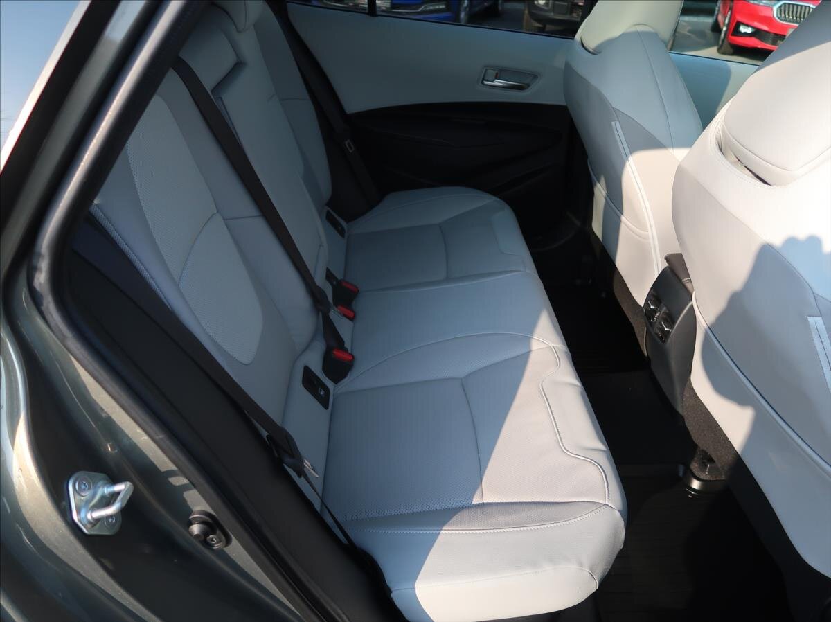 Toyota Corolla Kombi 2,0 l 132 kw