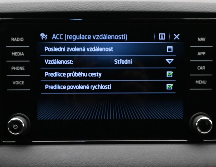 Škoda Karoq SUV / Terénní 1,5 l 110 kw