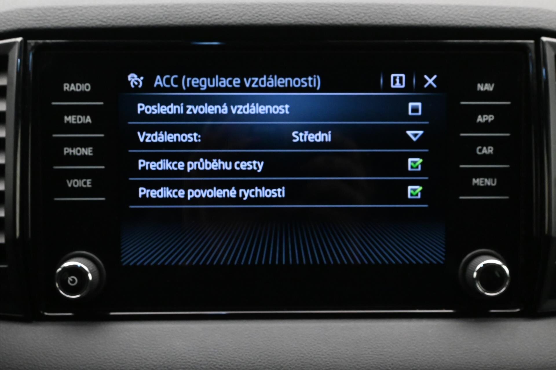 Škoda Karoq SUV / Terénní 1,5 l 110 kw