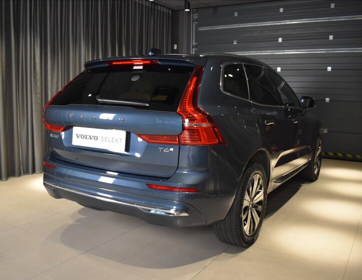 Volvo XC60 4