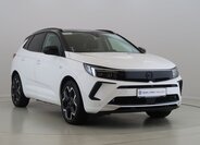Opel Grandland SUV / Terénní 1,6 l 147 kw