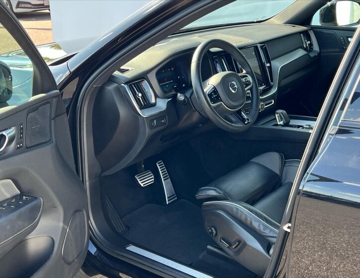 Volvo XC60 SUV / Terénní 2,0 l 173 kw