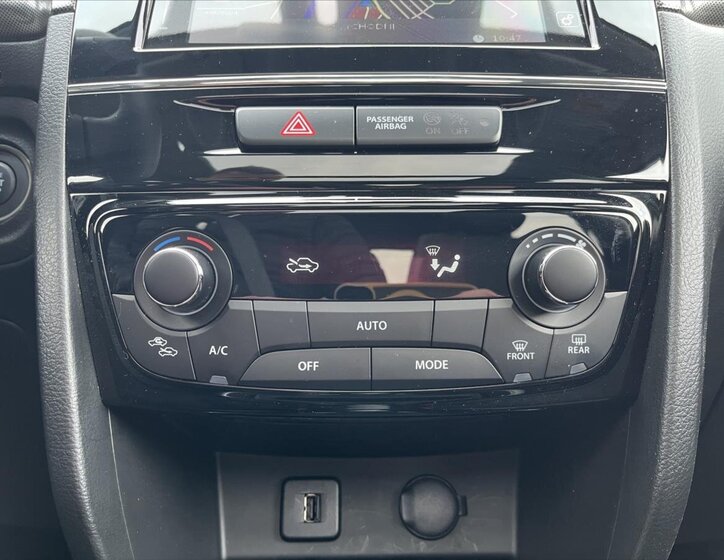 Suzuki Vitara SUV / Terénní 1,4 l 95 kw