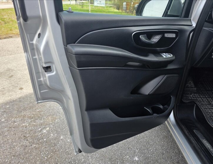 Mercedes-Benz Třídy V Kombi 2,1 l 140 kw