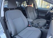 Toyota Corolla Sedan / Limuzína 1,6 l 97 kw