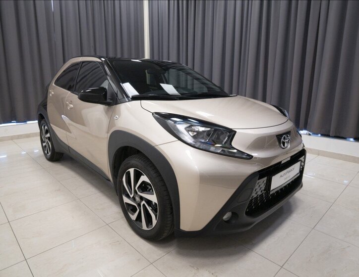 Toyota Aygo Hatchback 998,0 53 kw