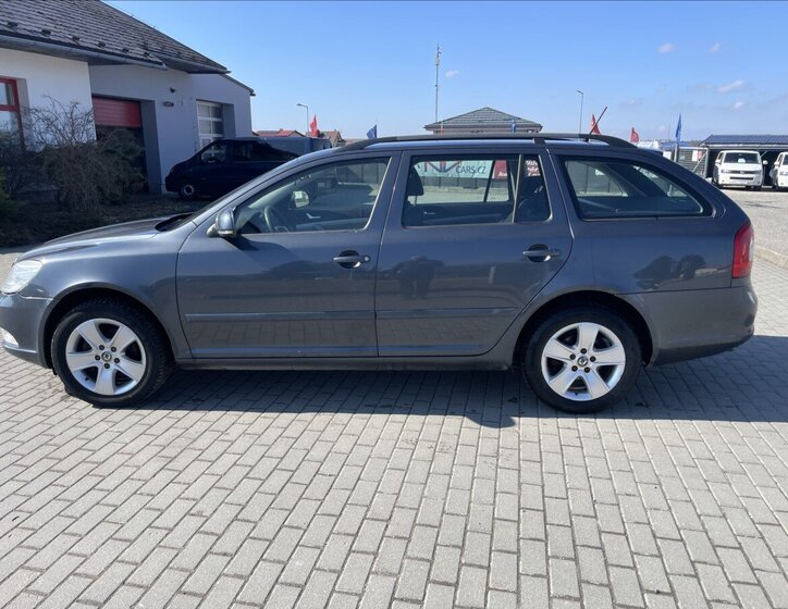 Škoda Octavia Kombi 2,0 l 103 kw