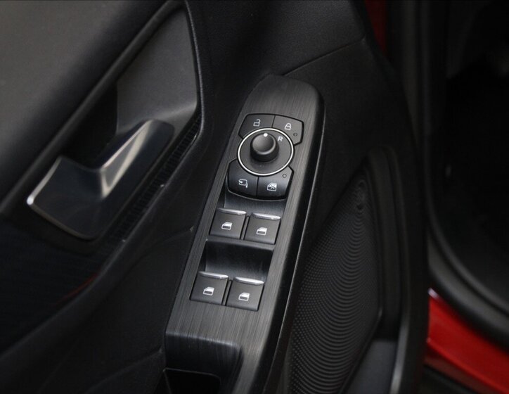 Ford Kuga SUV 1,5 l 110 kw