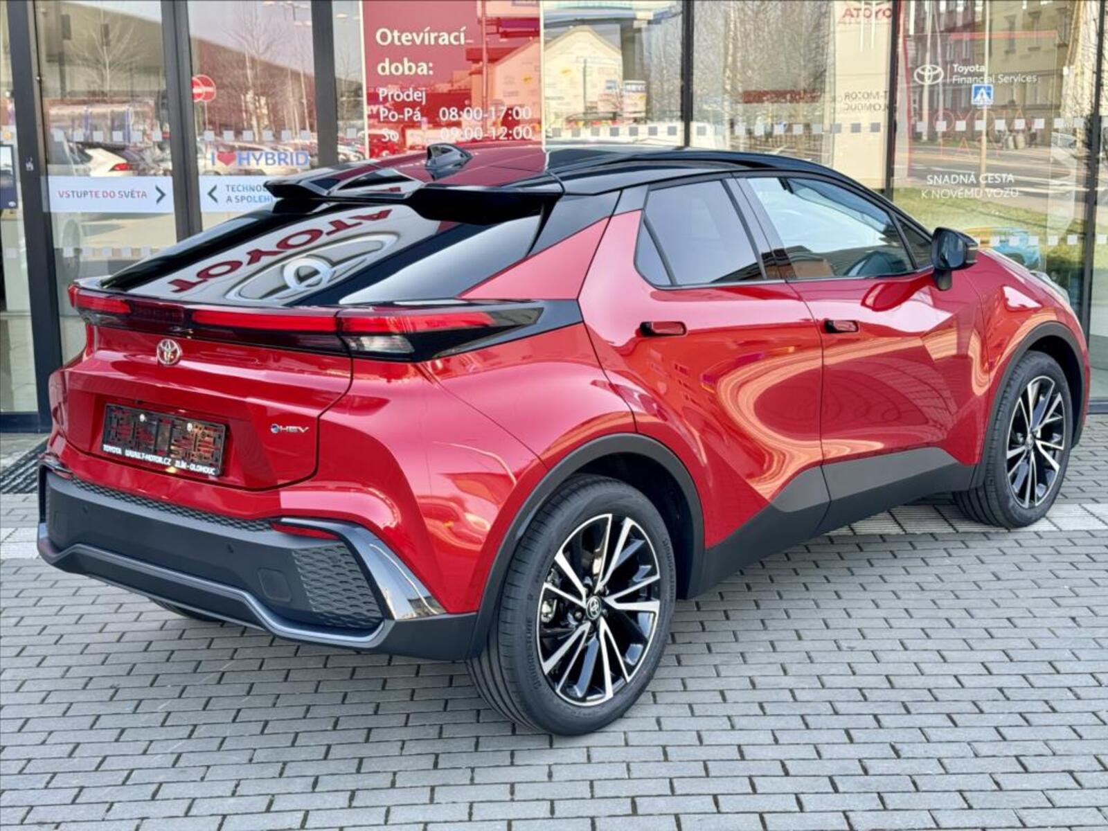Toyota C-HR 3