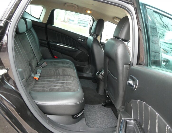 Lancia Delta Hatchback 1,4 l 88 kw