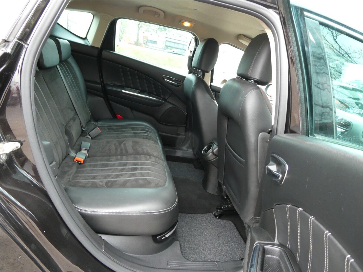 Lancia Delta Hatchback 1,4 l 88 kw