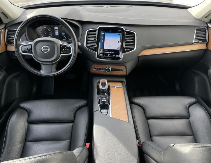 Volvo XC90 6
