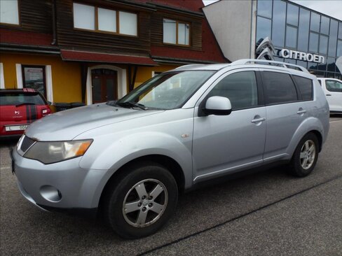 Mitsubishi Outlander SUV / Terénní 2,0 l 103 kw