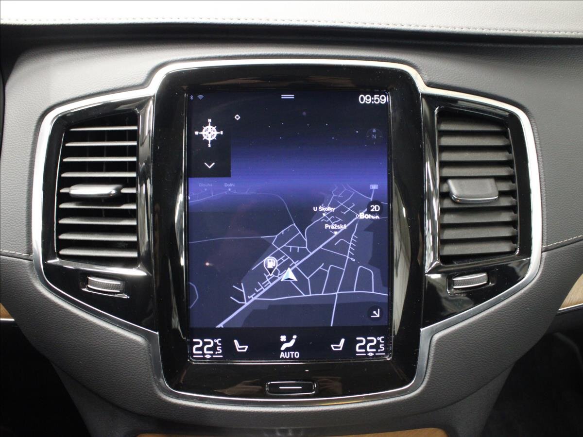 Volvo XC90 SUV / Terénní 2,0 l 173 kw