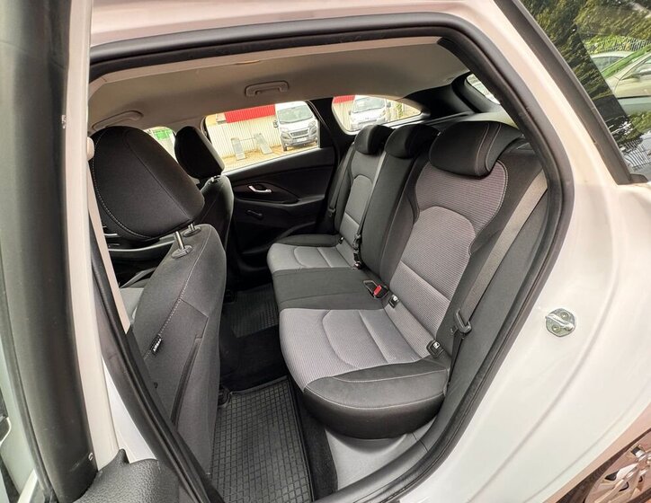 Hyundai i30 Kombi 998,0 88 kw