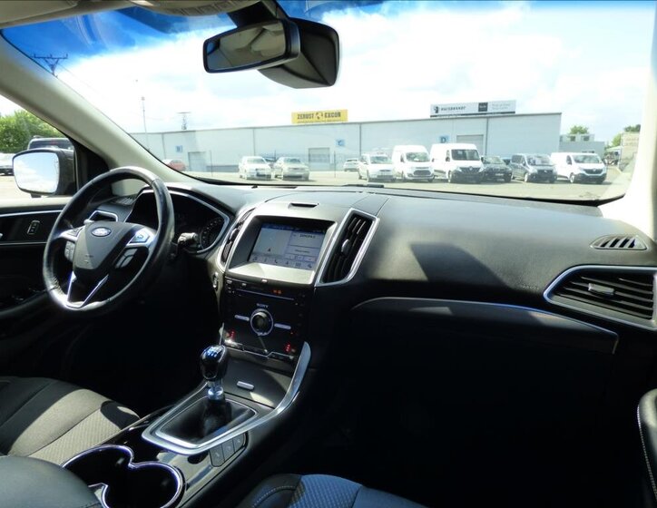 Ford Edge SUV / Terénní 2,0 l 132 kw