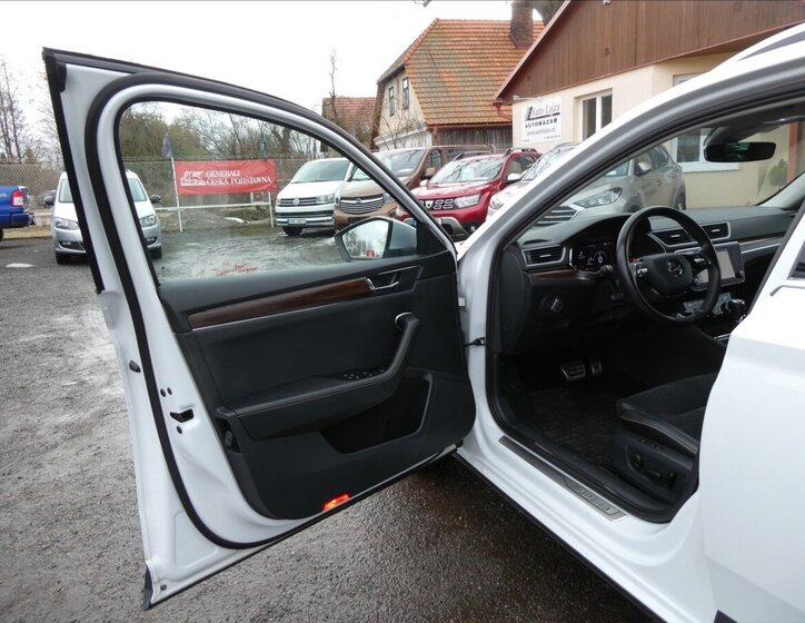 Škoda Superb Kombi 2,0 l 147 kw