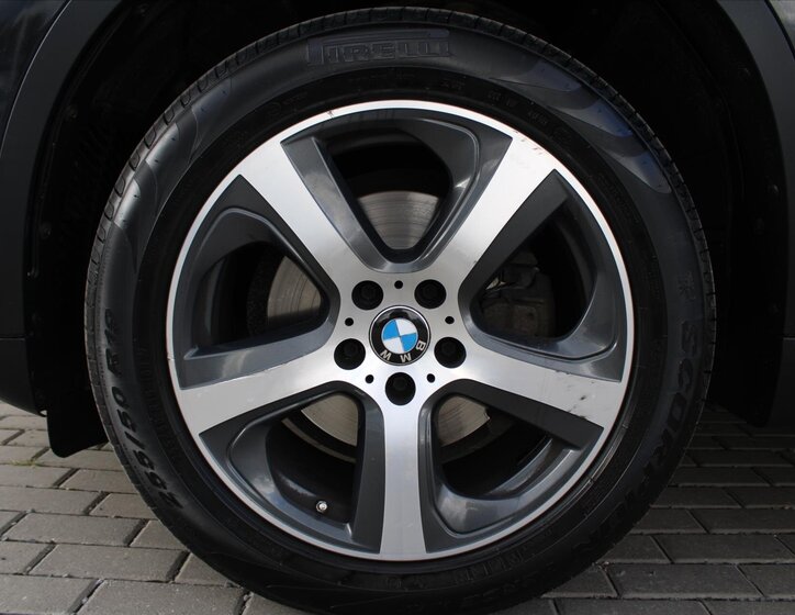 BMW X5 SUV / Terénní 3,0 l 190 kw