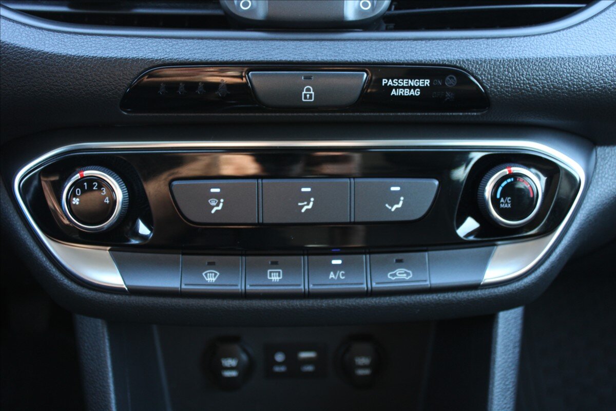 Hyundai i30 Kombi 1,4 l 103 kw