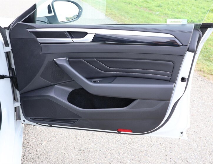 Volkswagen Arteon Kombi 2,0 l 206 kw