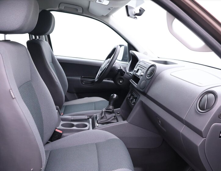 Volkswagen Amarok 11