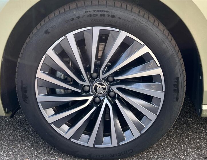 Škoda Superb Kombi 2,0 l 142 kw