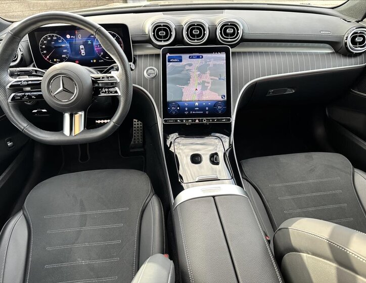 Mercedes-Benz Třídy C Sedan 2,0 l 147 kw