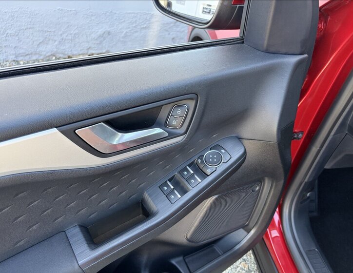 Ford Kuga Kombi 2,0 l 140 kw