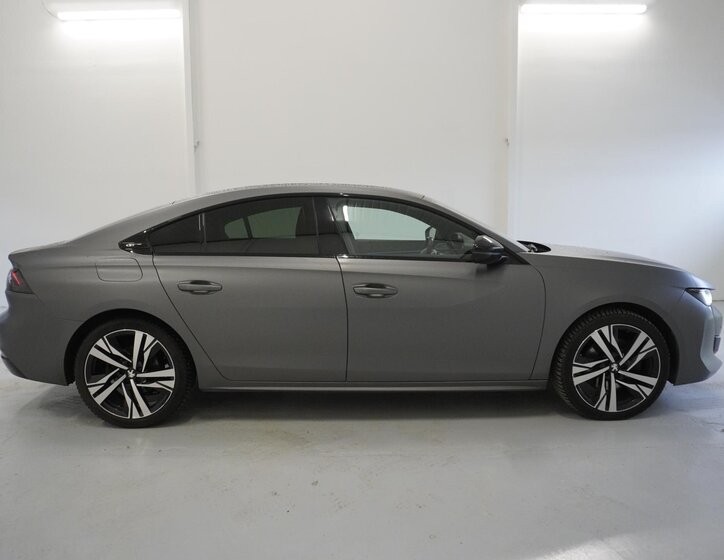 Peugeot 508 Liftback 1,6 l 165 kw