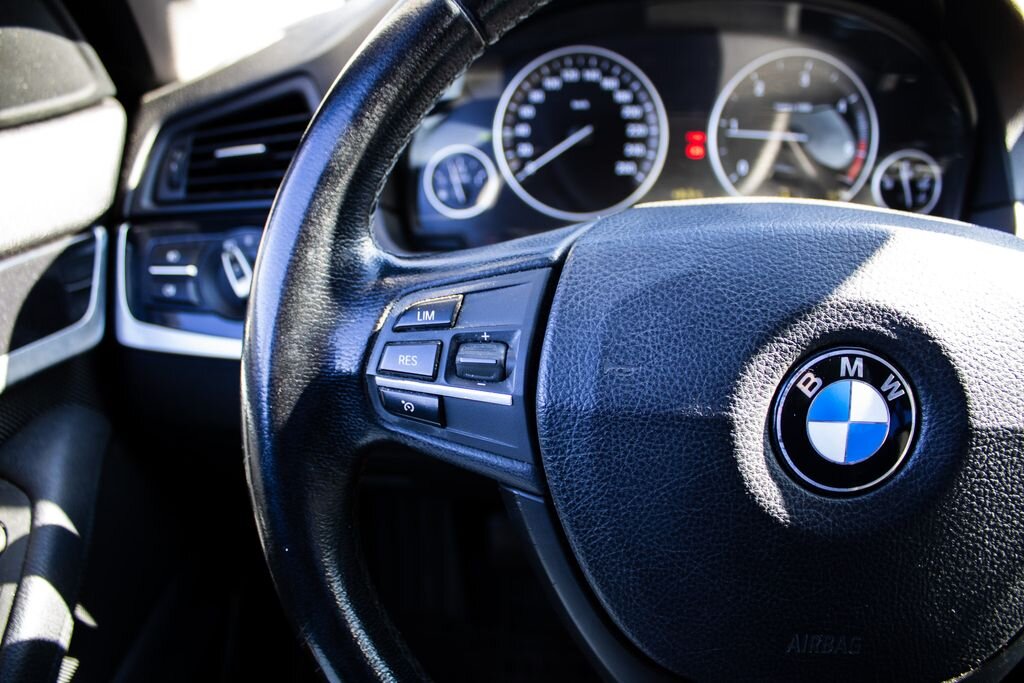 BMW Řada 5 Sedan / Limuzína 2,0 l 120 kw