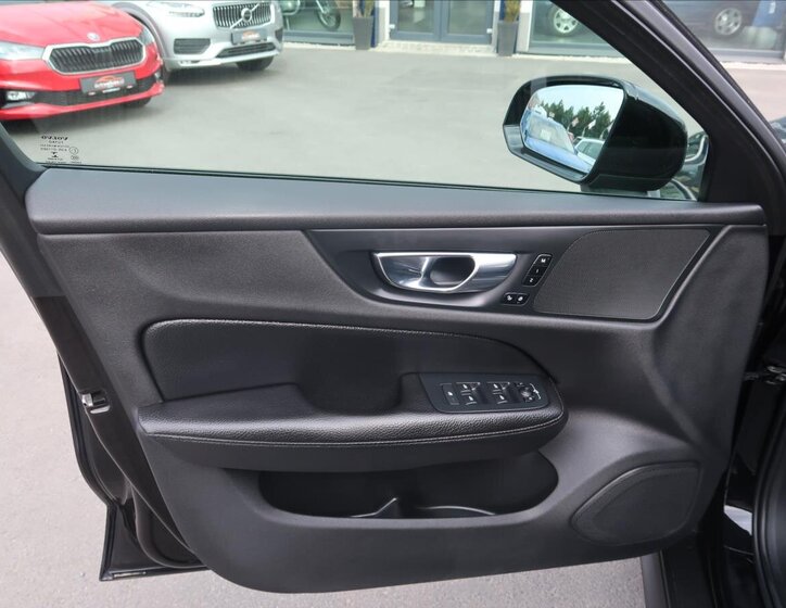 Volvo V60 Kombi 2,0 l 140 kw