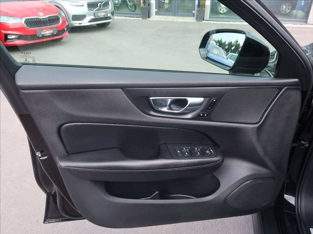 Volvo V60 Kombi 2,0 l 140 kw