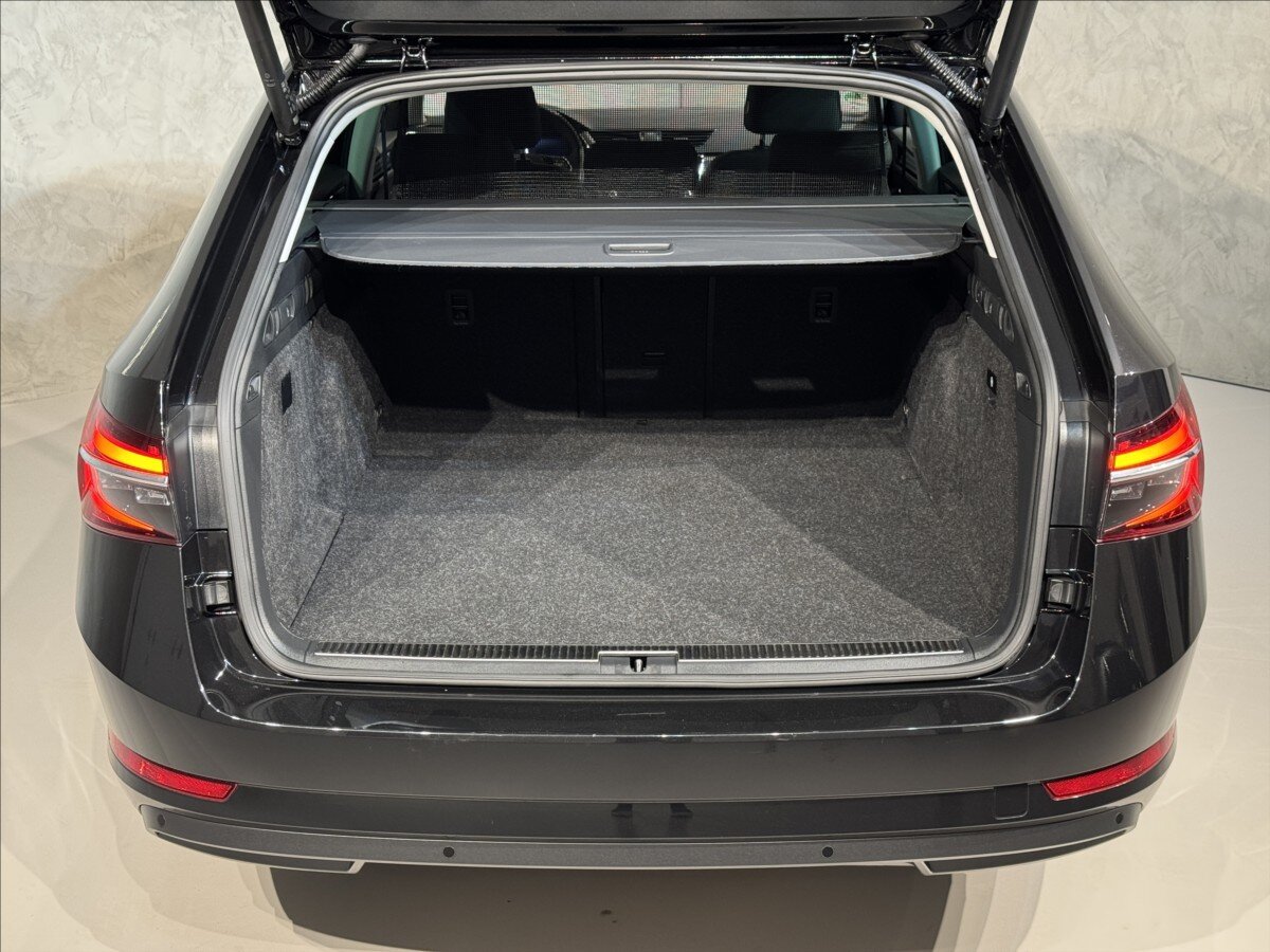 Škoda Superb Kombi 1,4 l 160 kw