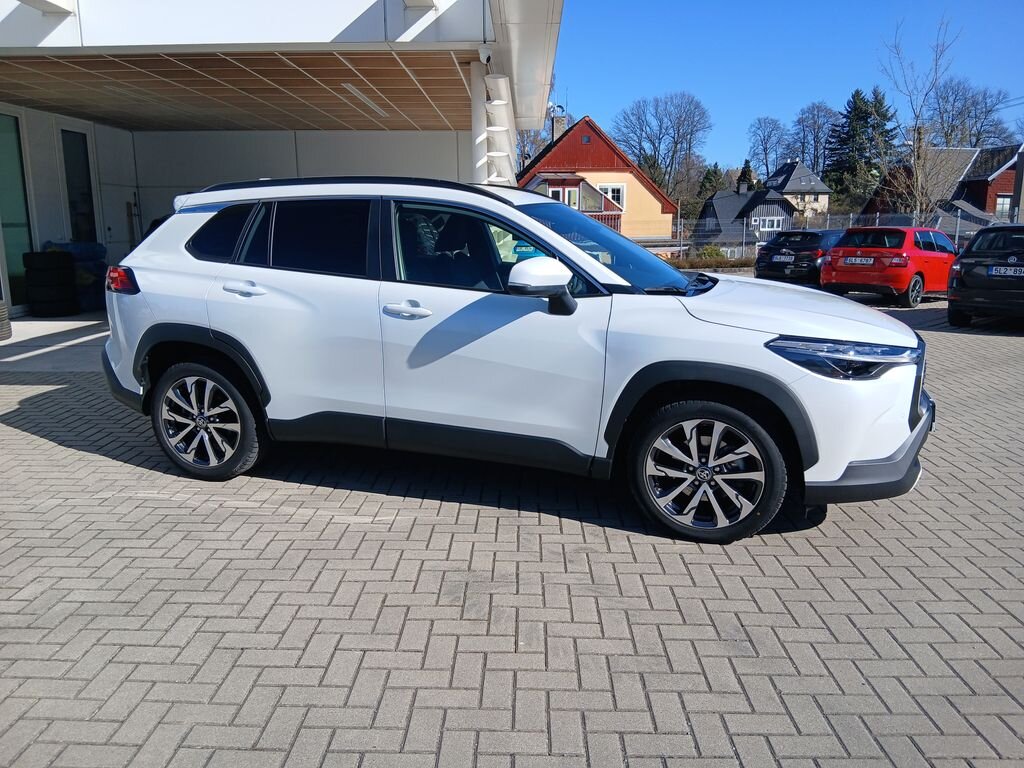 Toyota Corolla Cross SUV / Terénní 2,0 l 112 kw