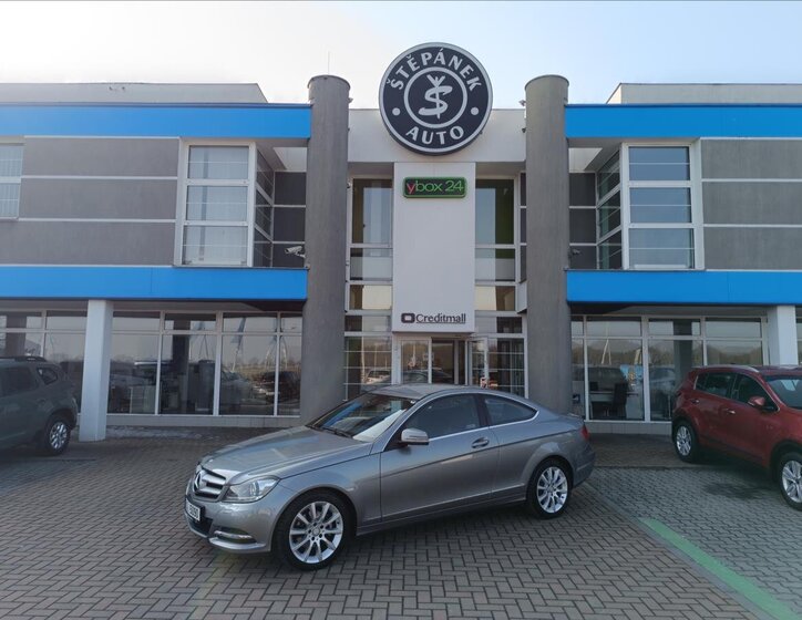 Mercedes-Benz Třídy C Kupé 2,1 l 150 kw
