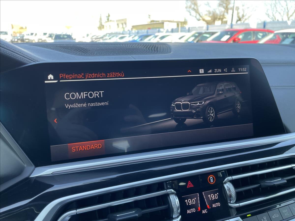 BMW X7 SUV / Terénní 3,0 l 195 kw