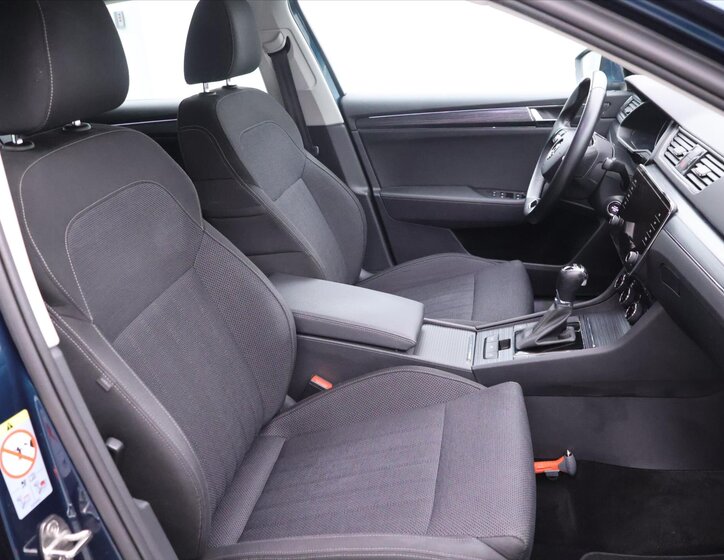 Škoda Superb Liftback 1,5 l 110 kw