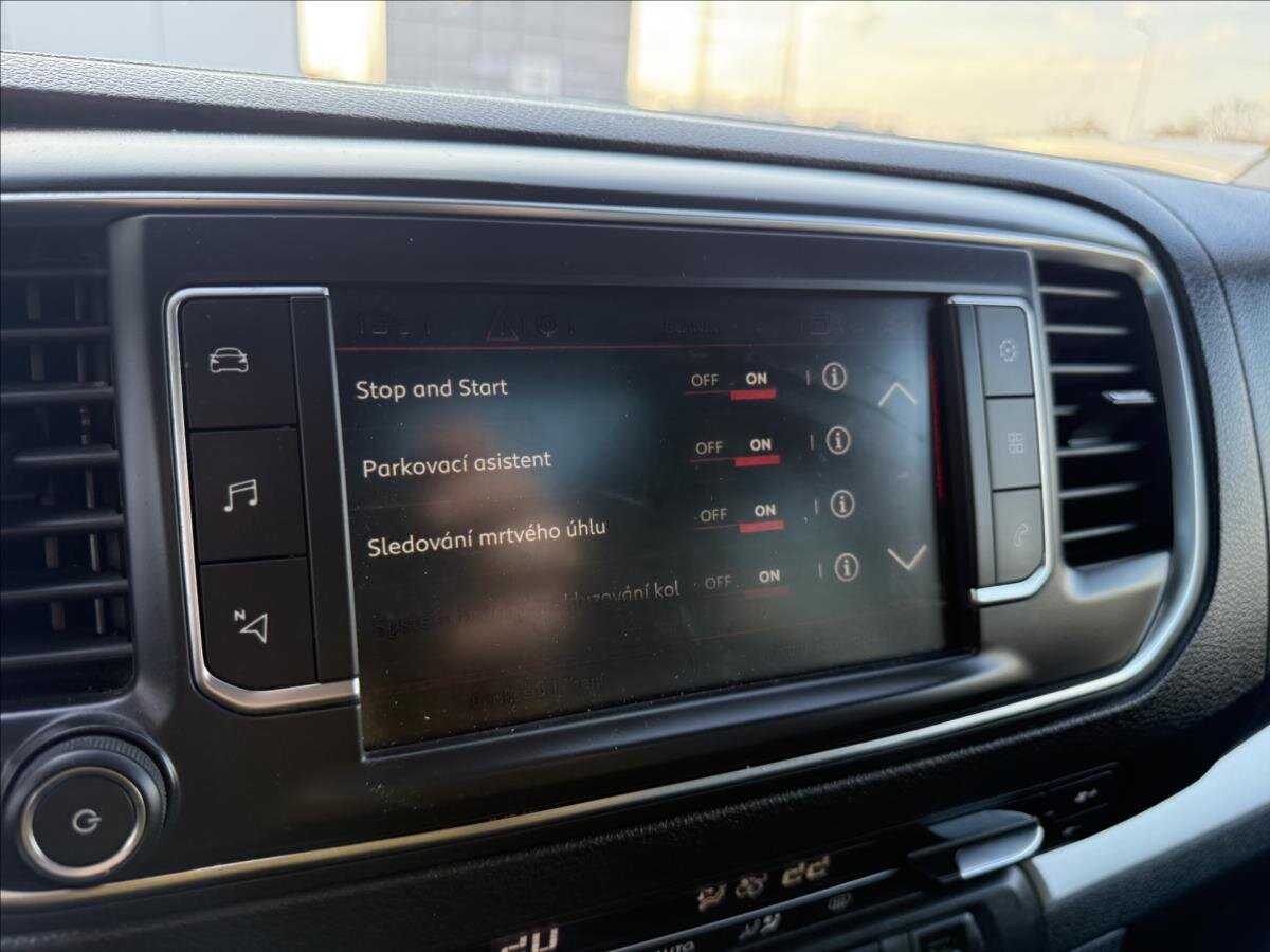 Citroën SpaceTourer MPV 2,0 l 130 kw