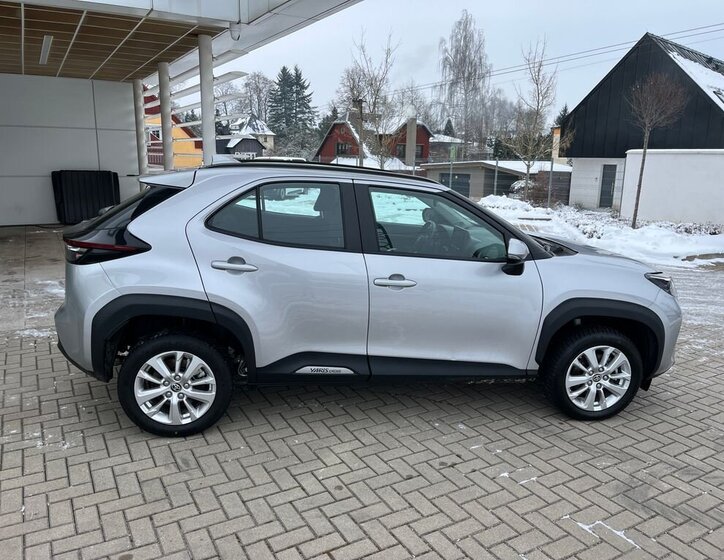 Toyota Yaris Cross SUV 1,5 l 68 kw