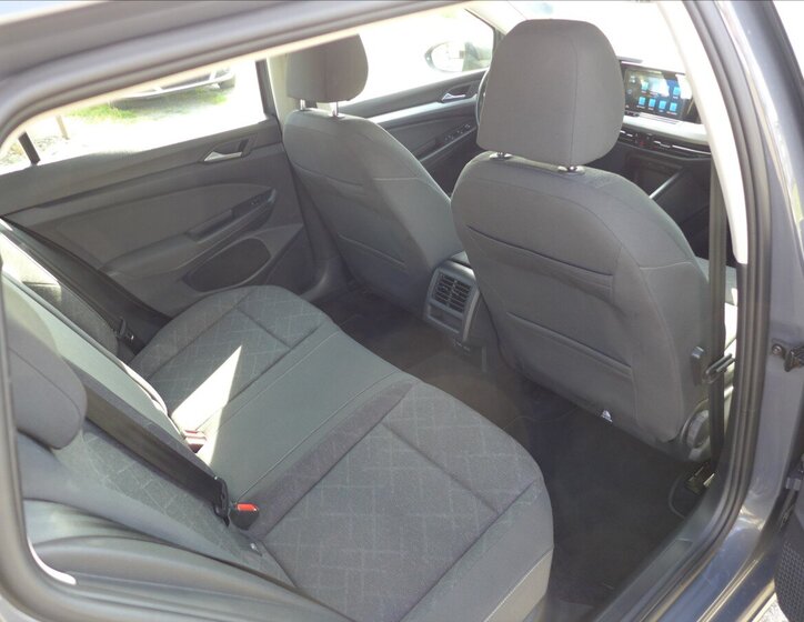 Volkswagen Golf Kombi 2,0 l 85 kw