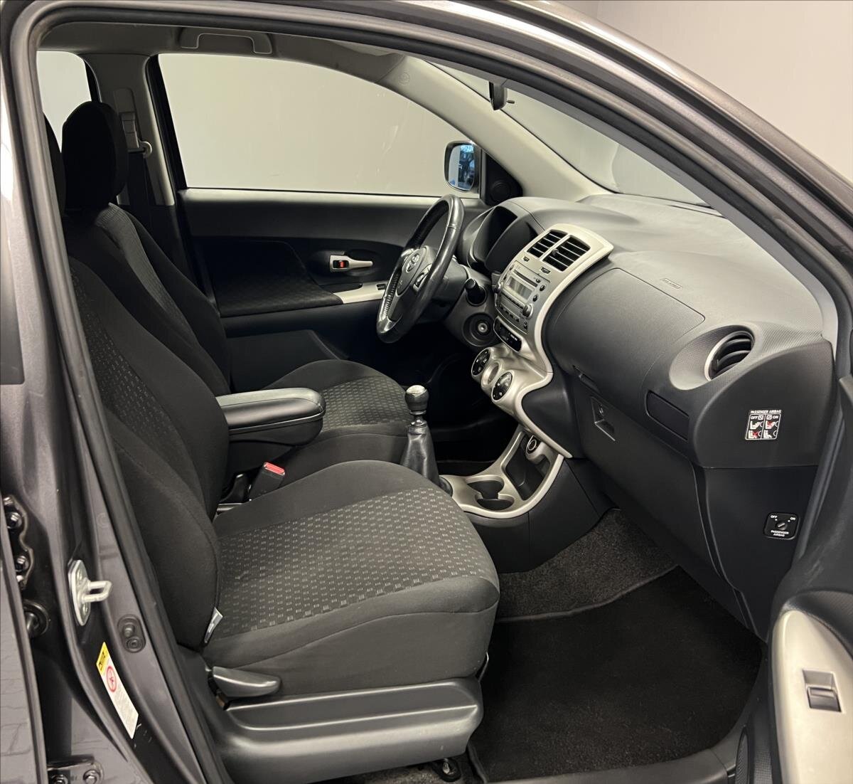 Toyota Urban Cruiser Hatchback 1,3 l 74 kw