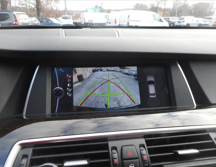 BMW Řada 5 Sedan / Limuzína 3,0 l 220 kw