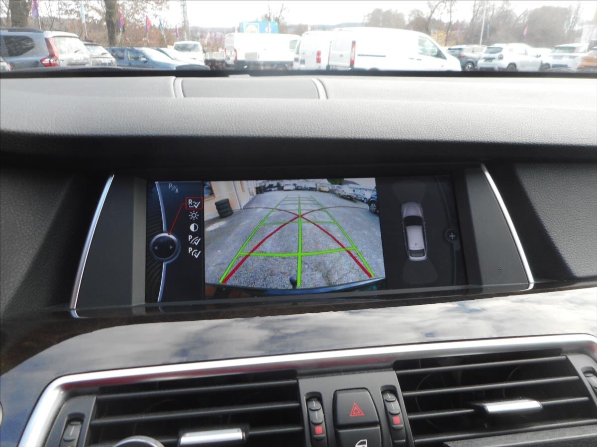 BMW Řada 5 Sedan / Limuzína 3,0 l 220 kw