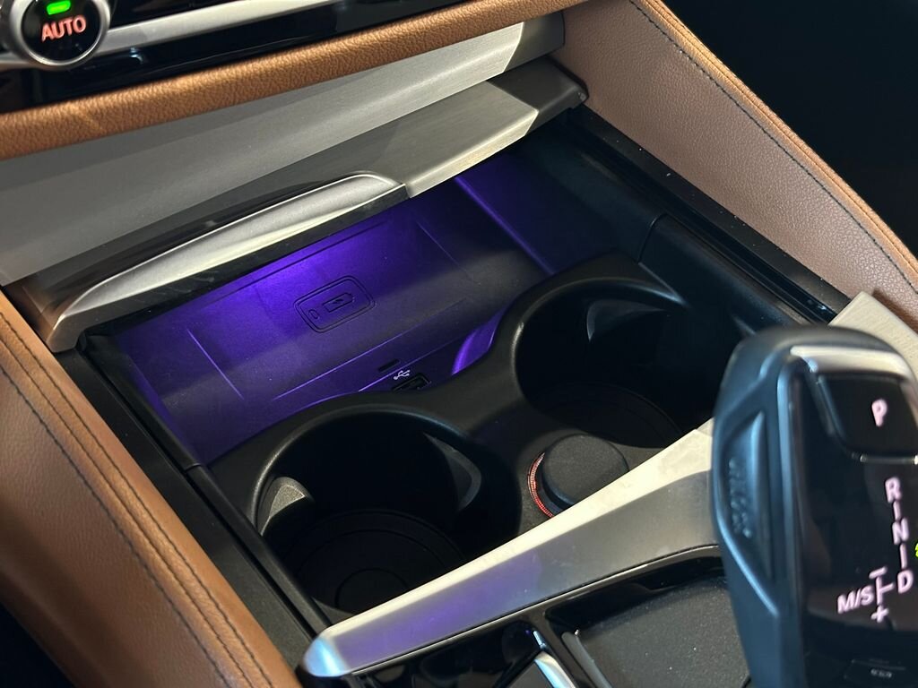 BMW Řada 5 Kombi 3,0 l 195 kw