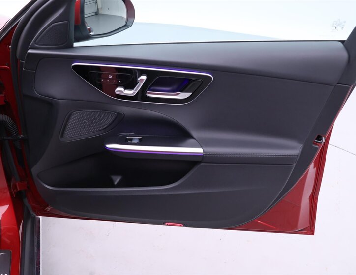 Mercedes-Benz Třídy C Kombi 2,0 l 147 kw