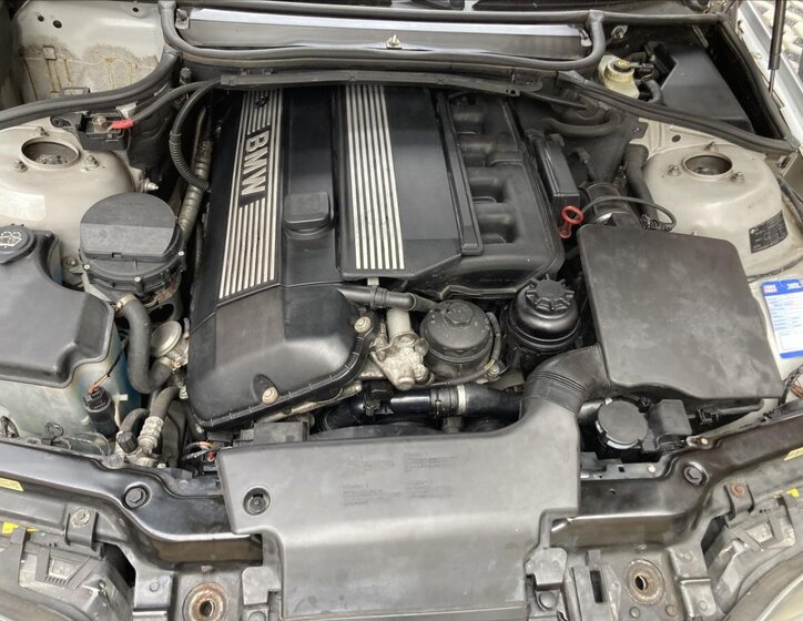 BMW Řada 3 Sedan / Limuzína 2,5 l 141 kw